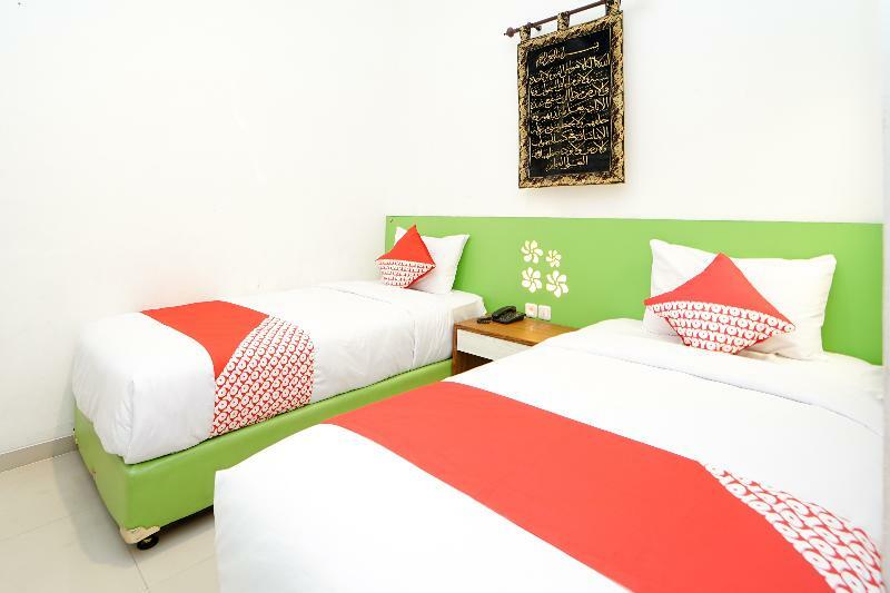 Oyo 231 Hotel Andita Syariah Surabaya Exterior photo