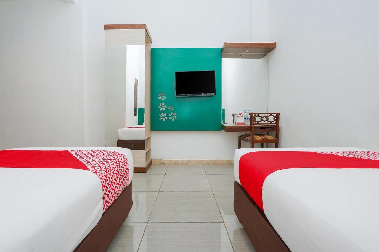 Oyo 231 Hotel Andita Syariah Surabaya Exterior photo