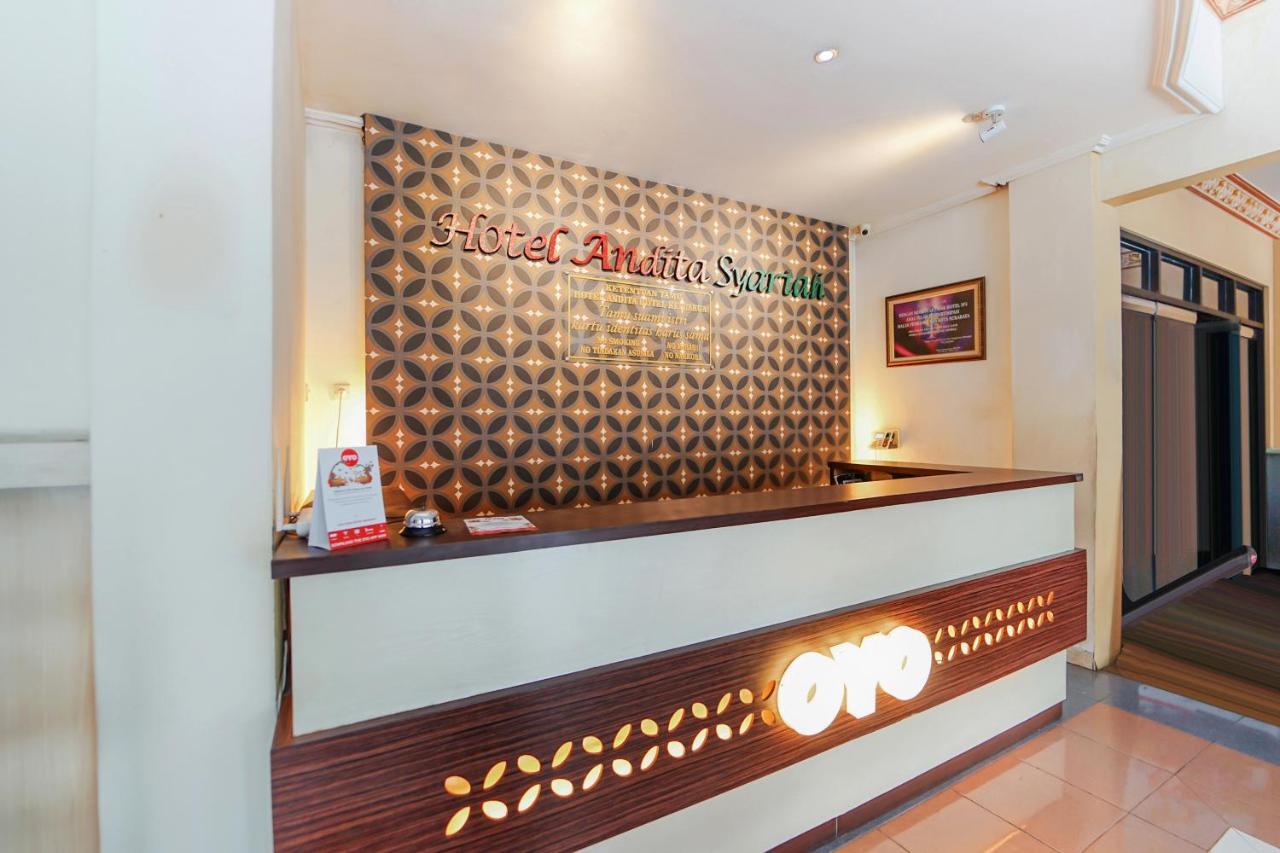 Oyo 231 Hotel Andita Syariah Surabaya Exterior photo