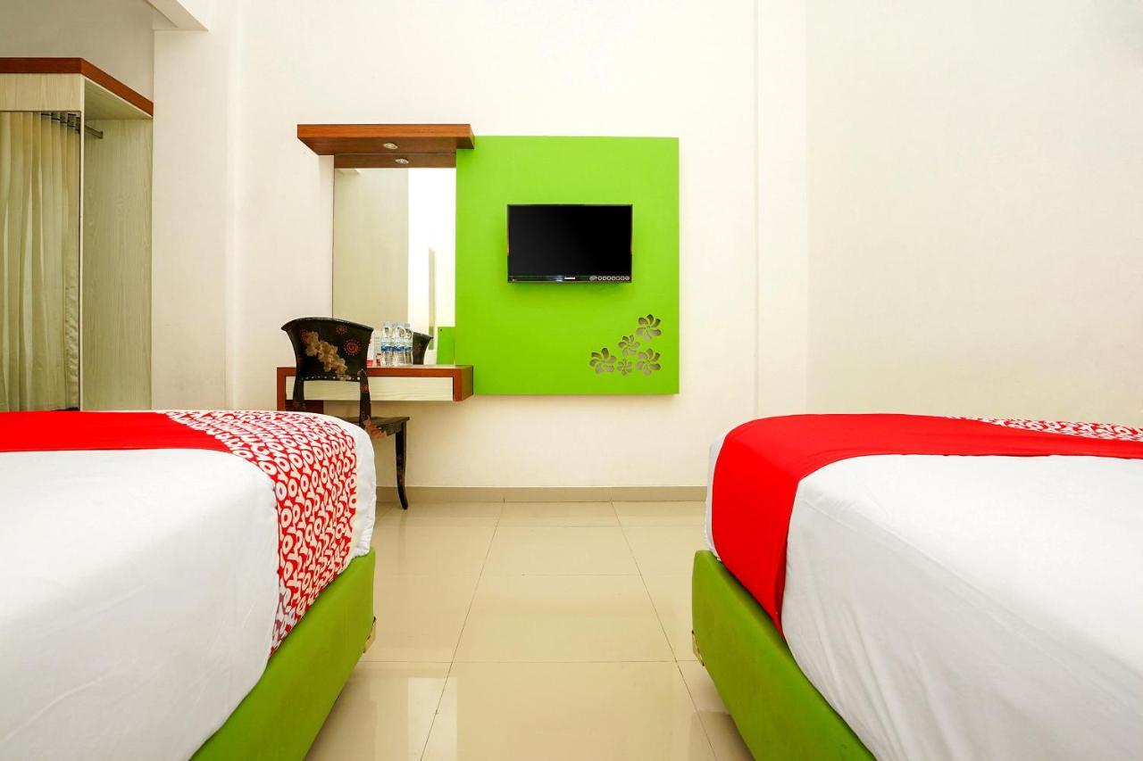 Oyo 231 Hotel Andita Syariah Surabaya Exterior photo