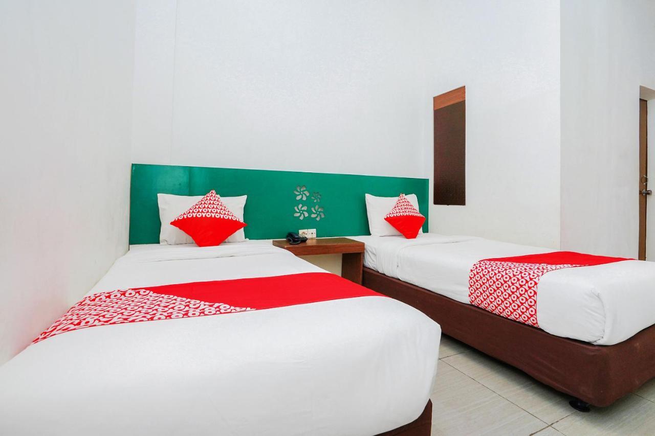 Oyo 231 Hotel Andita Syariah Surabaya Exterior photo