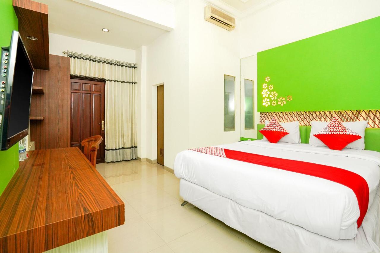 Oyo 231 Hotel Andita Syariah Surabaya Exterior photo