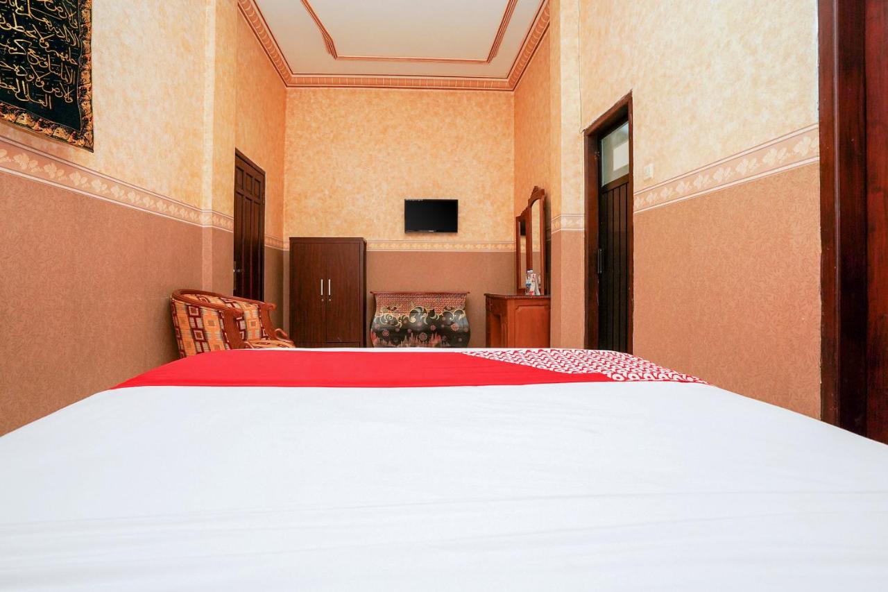 Oyo 231 Hotel Andita Syariah Surabaya Exterior photo